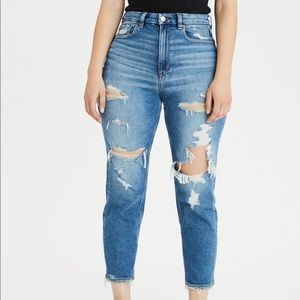 American Eagle Distressed Curvy Mom Jean